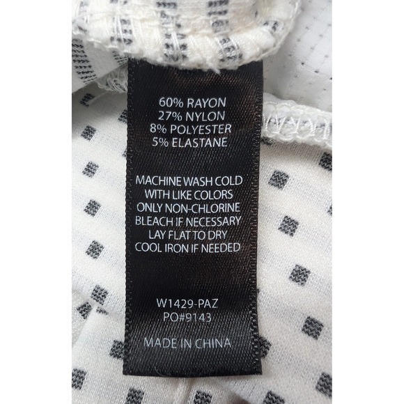 Betabrand size Small 7-Pocket Dress Pants Yoga Straight Leg White Square *HOLE* - Picture 6 of 13